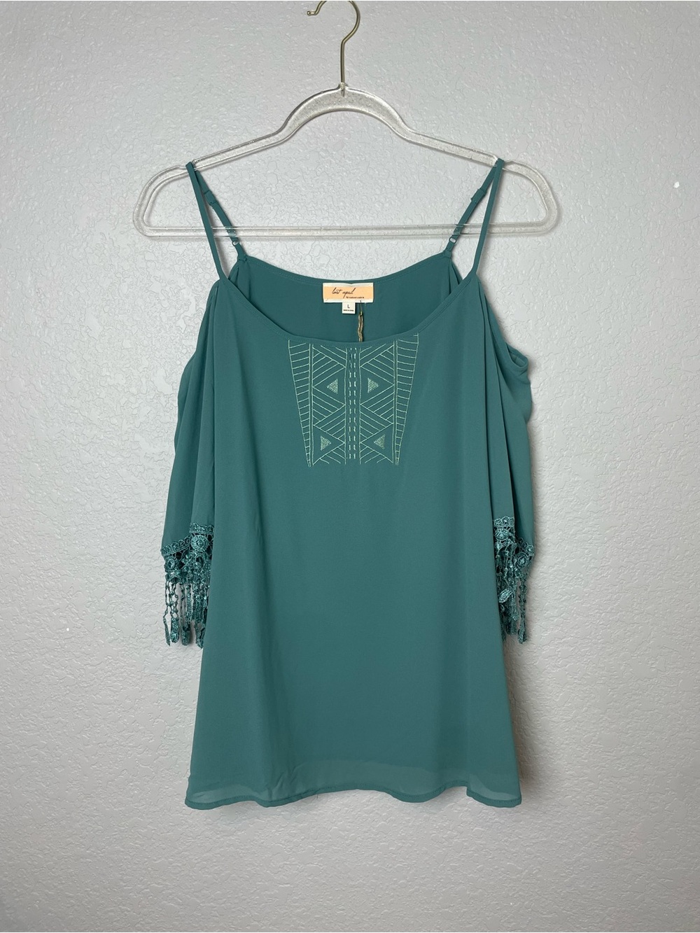 Bnwt! Last April Teal Cold-Shoulder Crochet Sleeve Blouse w/Embroidery Sz L